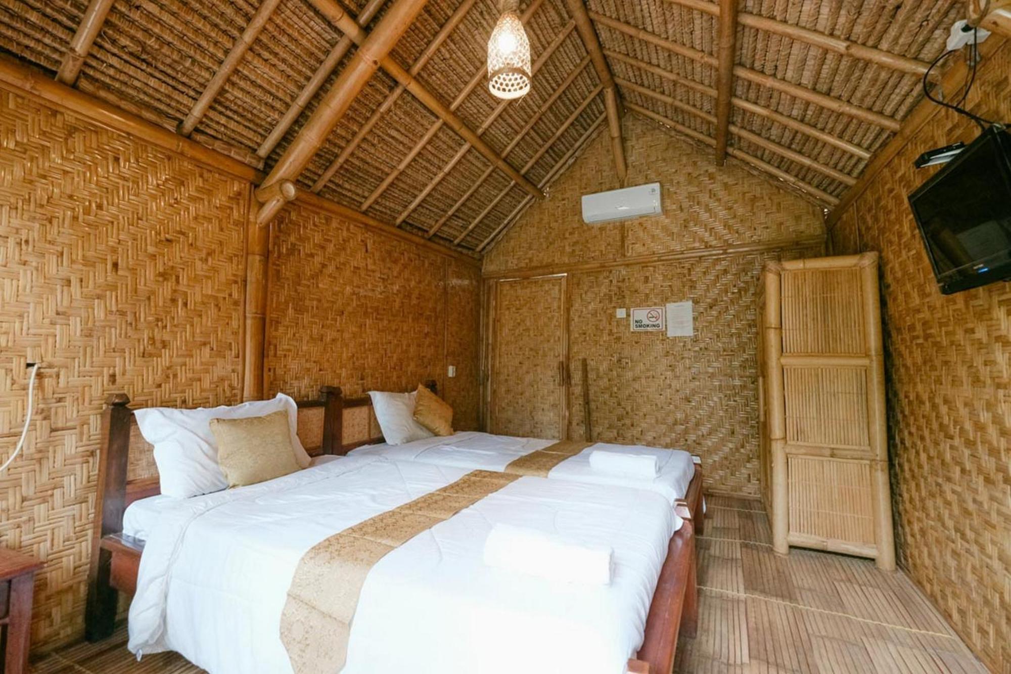 OYO 2039 Cici's Bungalow Mangsit Exterior foto