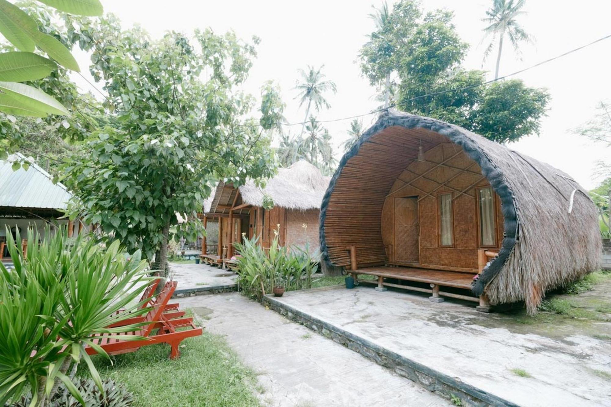 OYO 2039 Cici's Bungalow Mangsit Exterior foto