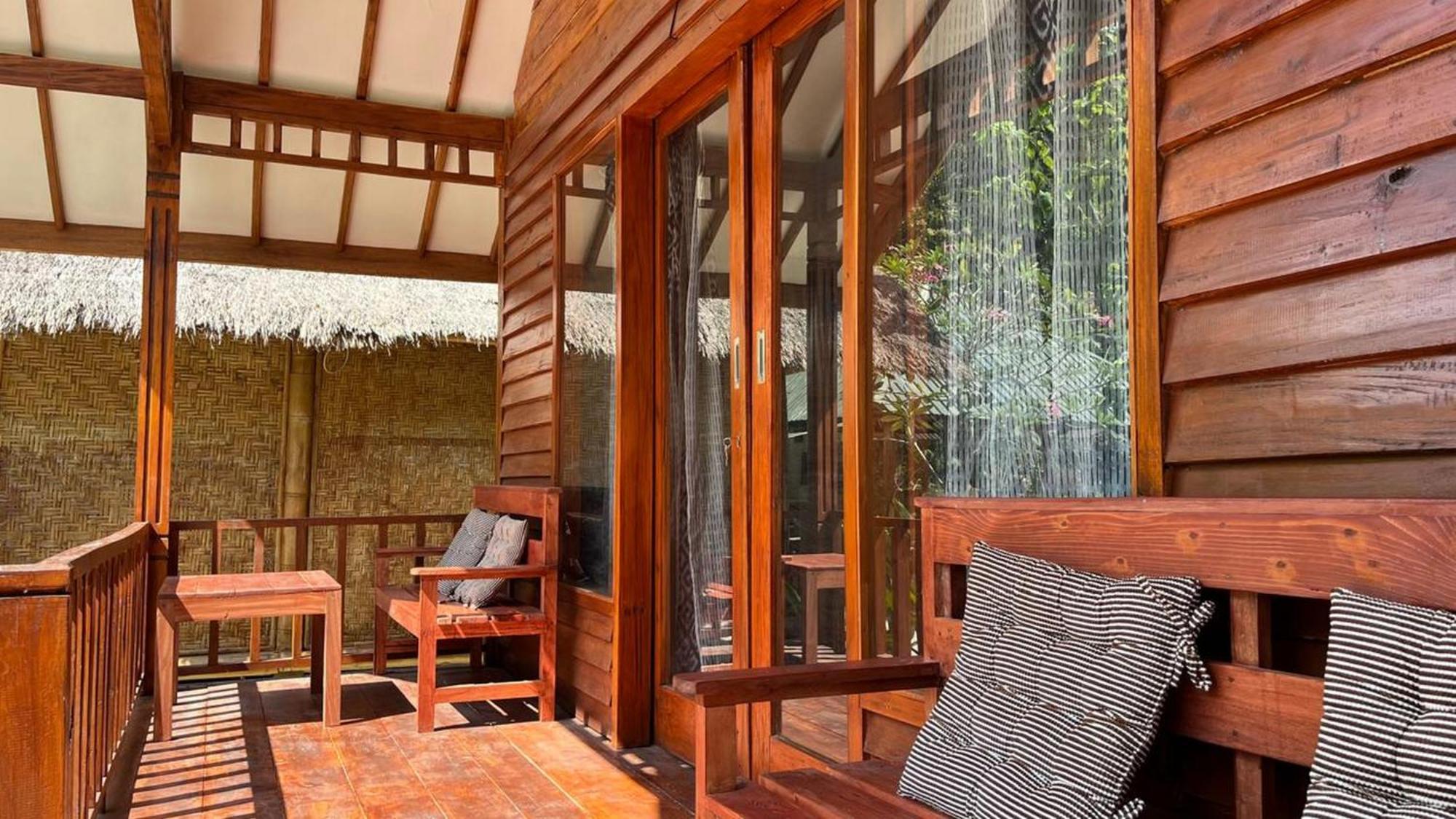 OYO 2039 Cici's Bungalow Mangsit Exterior foto